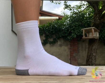 Hedvika socks 80% Merino Classic White
